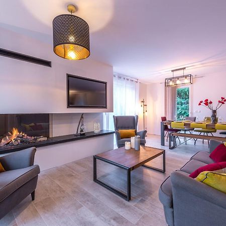 סנט-ז'וריו La Maison Du Port, Une Exclusivite Lla Selections By Location Lac Annecy מראה חיצוני תמונה