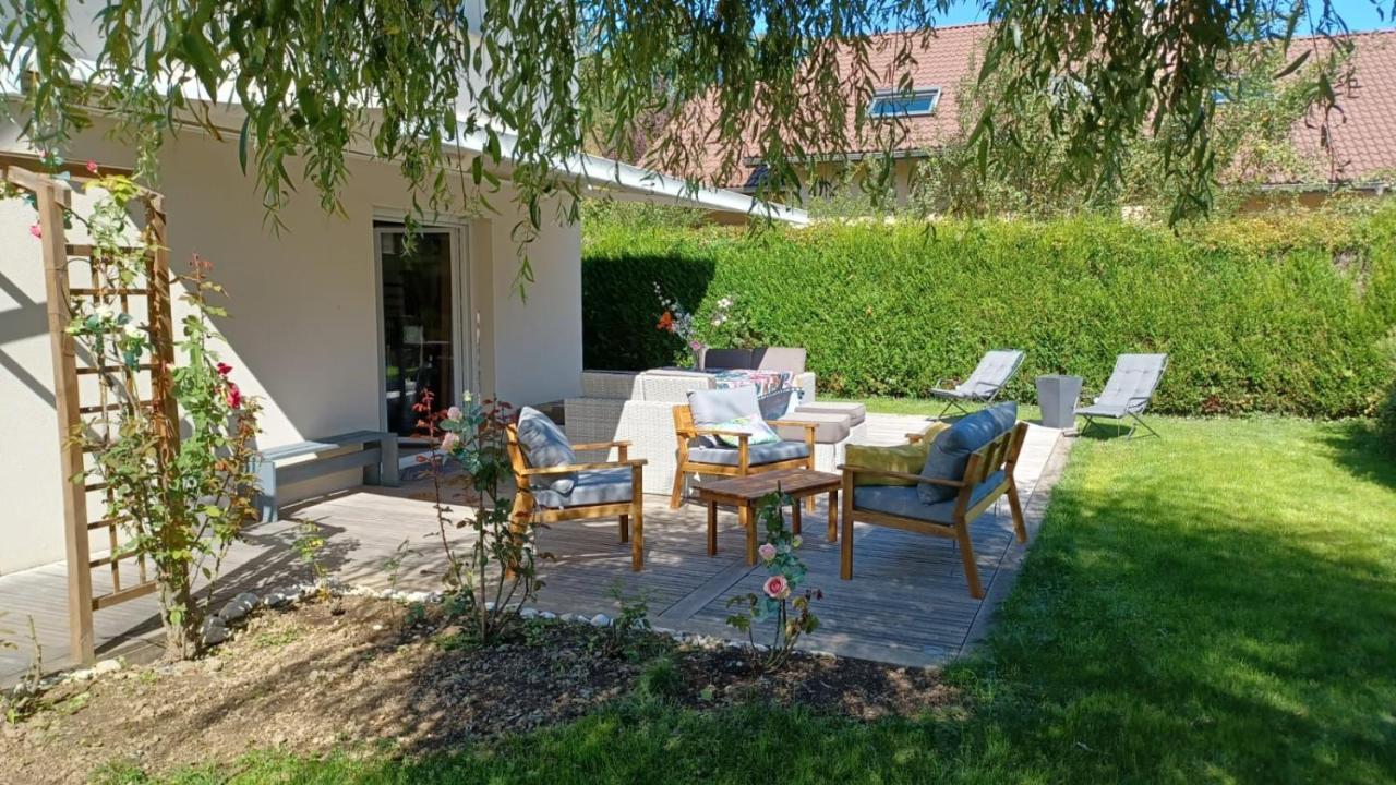 סנט-ז'וריו La Maison Du Port, Une Exclusivite Lla Selections By Location Lac Annecy מראה חיצוני תמונה