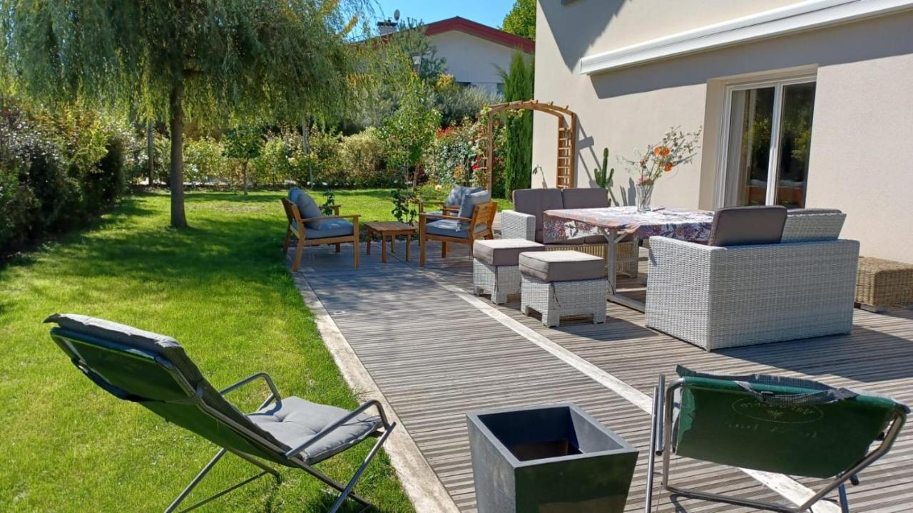 סנט-ז'וריו La Maison Du Port, Une Exclusivite Lla Selections By Location Lac Annecy מראה חיצוני תמונה