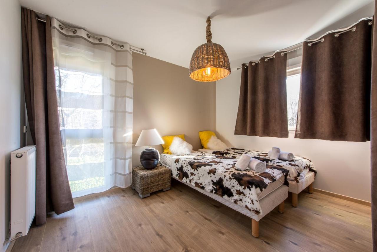 סנט-ז'וריו La Maison Du Port, Une Exclusivite Lla Selections By Location Lac Annecy מראה חיצוני תמונה