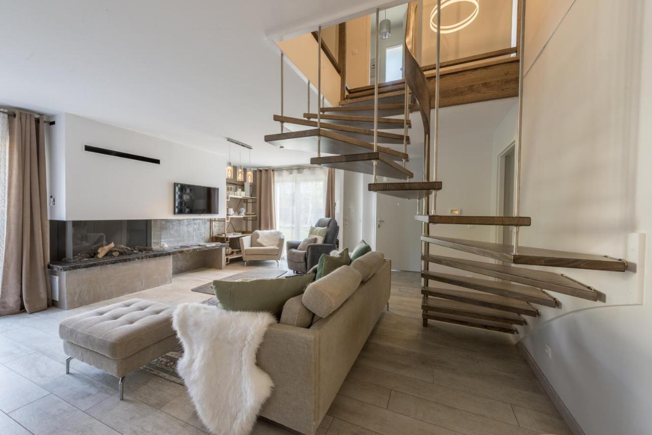 סנט-ז'וריו La Maison Du Port, Une Exclusivite Lla Selections By Location Lac Annecy מראה חיצוני תמונה
